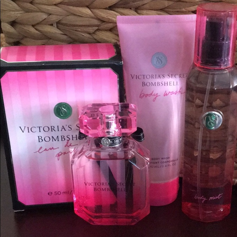 Victoria’s Secret Bombshell bundle